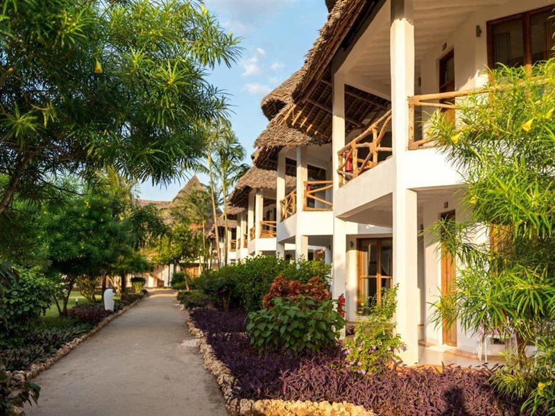 Baobab Beach Resort Nungwi Buitenkant foto