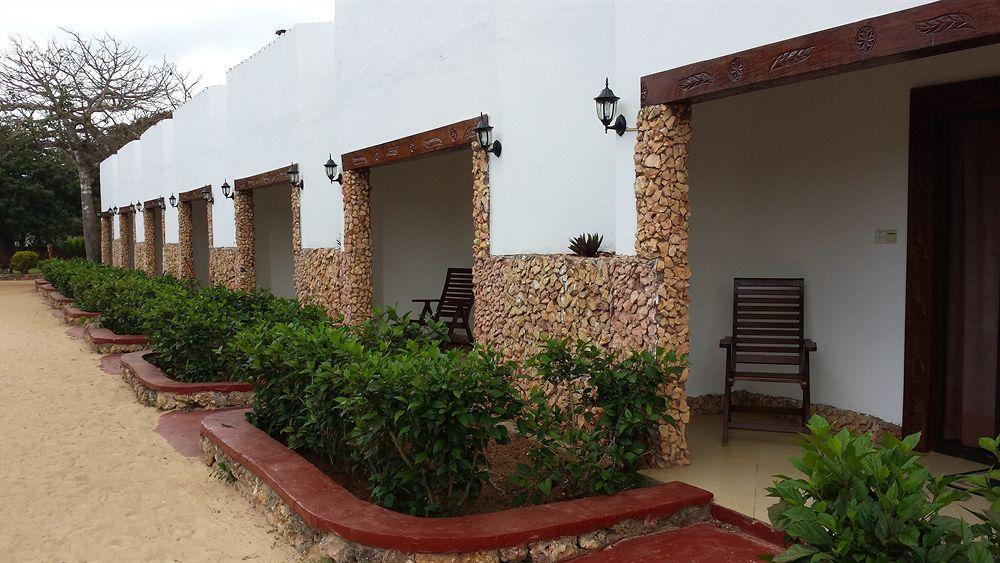 Baobab Beach Resort Nungwi Buitenkant foto
