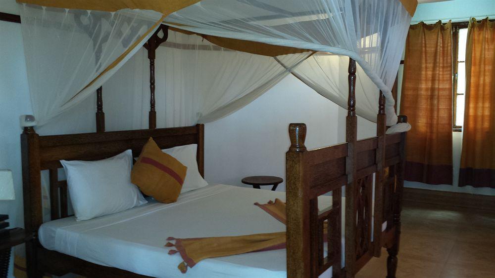 Baobab Beach Resort Nungwi Buitenkant foto